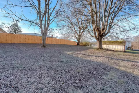 22 Rockcastle St, Corbin, KY 40701 photo 32