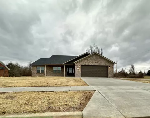 100 Patriot Trl, Berea, KY 40403