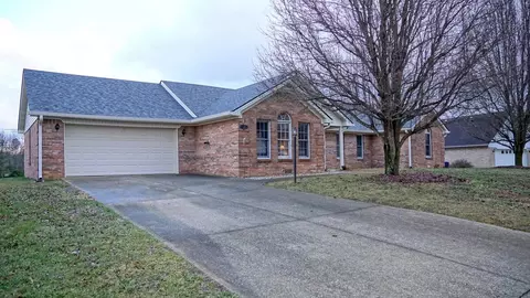 220 Lakepointe Dr, Somerset, KY 42503