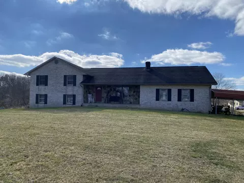 2302 Patton Rd, East Bernstadt, KY 40729