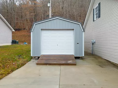 126 Stoney Brook Dr, Van Lear, KY 41265 photo 38