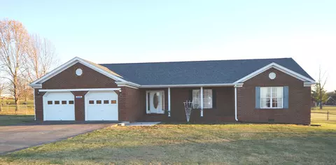 105 Secretariat Dr, Harrodsburg, KY 40330