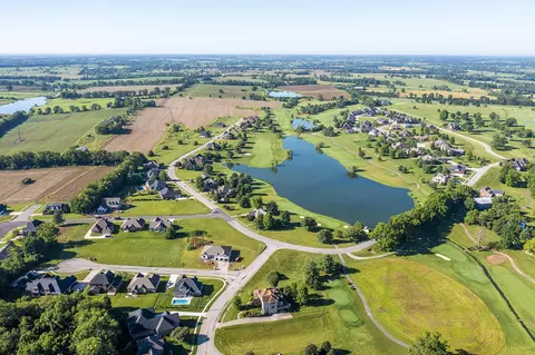 144 Cross Creek Dr, Paris, KY 40361
