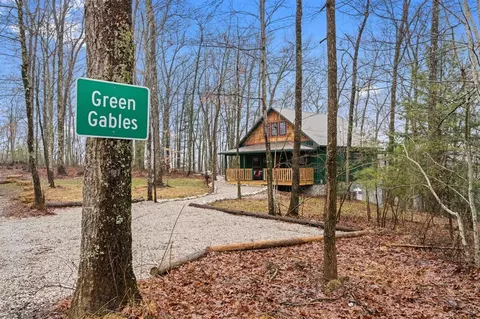 618 Forest View Dr, Frenchburg, KY 40322