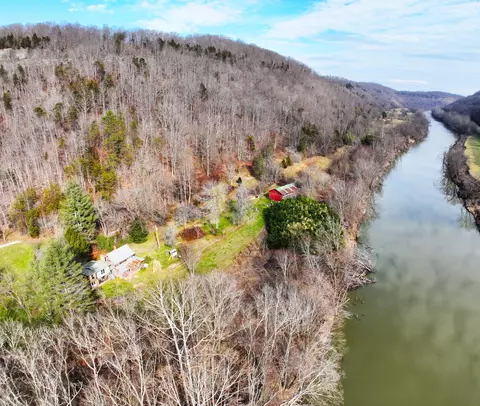 11907 Old Landing Rd, Irvine, KY 40336