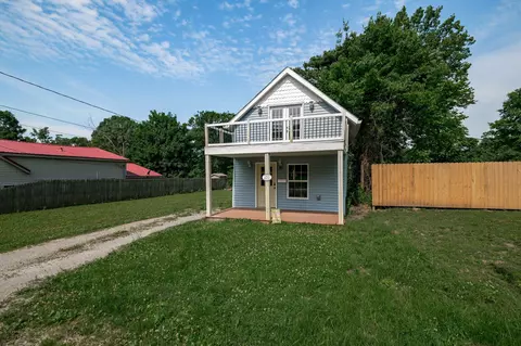 251 Church St, Versailles, KY 40383