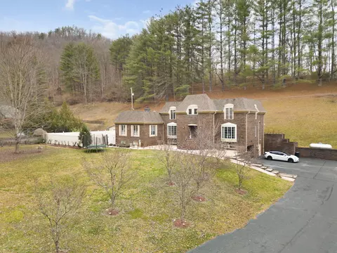 276 Brandy Keg Ests, Prestonsburg, KY 41653