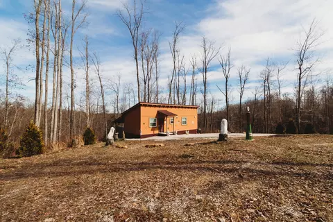 4543 Amos Ridge Rd, Frenchburg, KY 40322