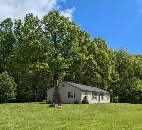 256 Deerfield Ln, Yosemite, KY 42566