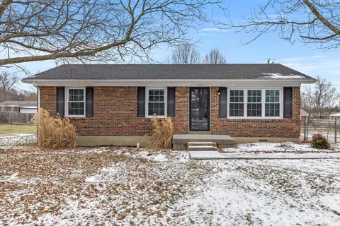 113 Ravenwood Dr, Frankfort, KY 40601