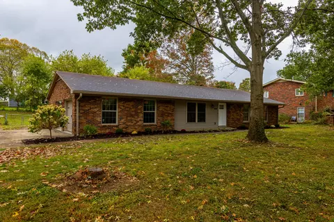 858 Springhill Ln, Frankfort, KY 40601