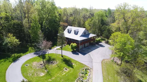 200 Ben Currens Rd, Salvisa, KY 40372