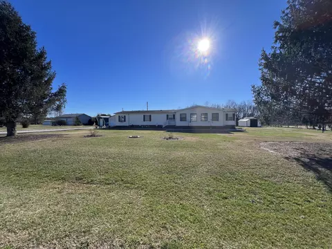 106 Lindsey Ln, Russell Springs, KY 42642