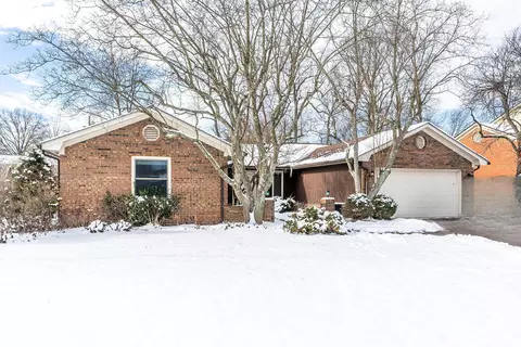 2040 Ft Harrods Dr, Lexington, KY 40513