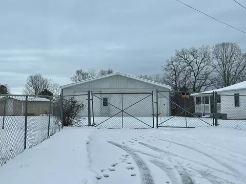 Exterior - 33 Baker Rd, Keavy, KY 40737 photo 8 of 15