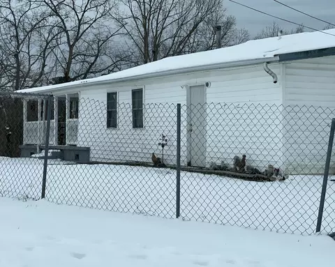 Exterior - 33 Baker Rd, Keavy, KY 40737 photo 6 of 15