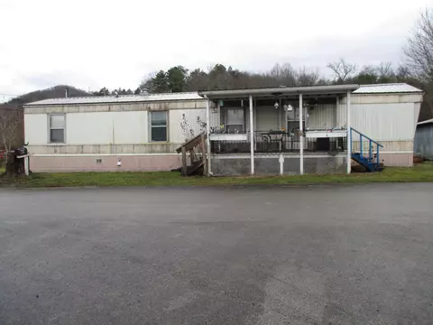 96 School St, Rockholds, KY 40759