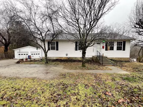 187 E Haiti Rd, Berea, KY 40403