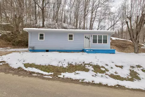 209 Jennifer Dr, Paintsville, KY 41240