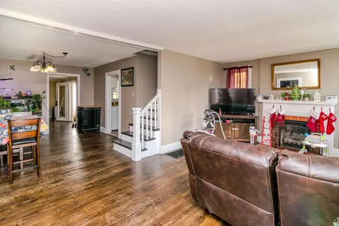 103 E Grundy Ave, Springfield, KY 40069 photo 7