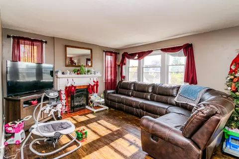 103 E Grundy Ave, Springfield, KY 40069 photo 6