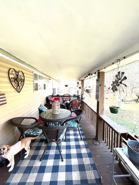 356 Lakeshore Dr, Burnside, KY 42519 photo 3