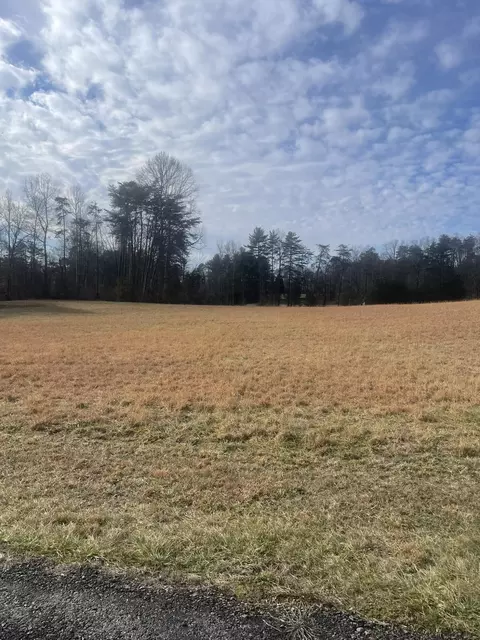 10 Mooring Dr, Jamestown, KY 42629