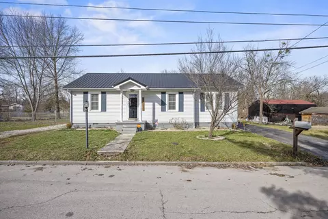 102 Scruggs St, Berea, KY 40403