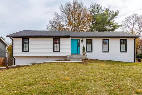 3310 Snaffle Rd, Lexington, KY 40513