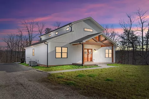 599 Woodland Ests, Irvine, KY 40336