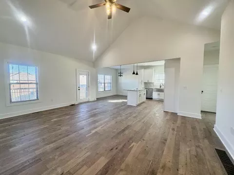305 Pam Dr, Richmond, KY 40475