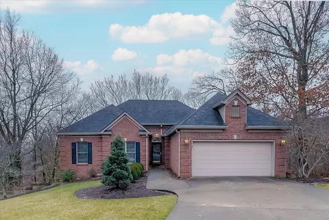 81 River Bluff Dr, Frankfort, KY 40601