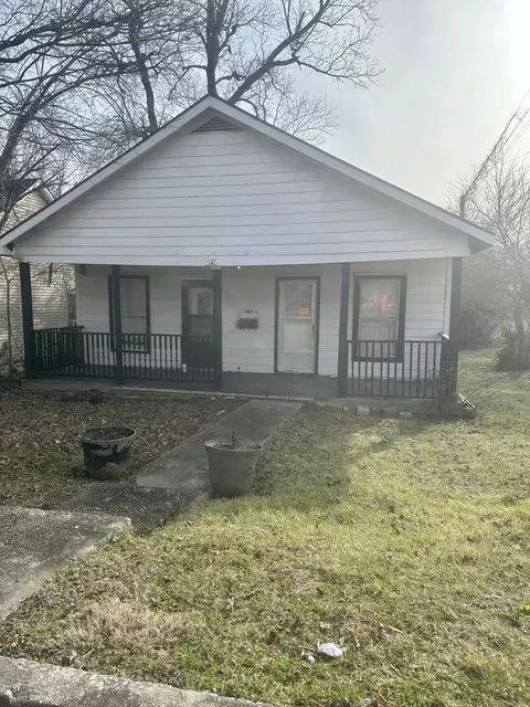 1002 Race St, Richmond, KY 40475