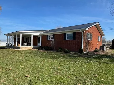 Exterior - 1385 Pole Bridge Rd, Nancy, KY 42544 photo 3 of 14