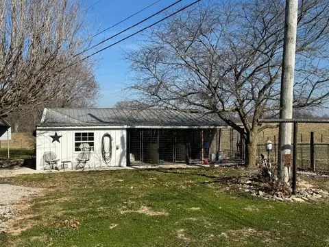 Exterior - 1385 Pole Bridge Rd, Nancy, KY 42544 photo 12 of 14