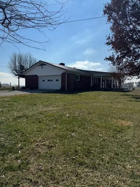 Exterior - 1385 Pole Bridge Rd, Nancy, KY 42544 photo 2 of 14