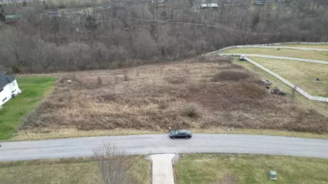 26 River Run Dr, Lancaster, KY 40444