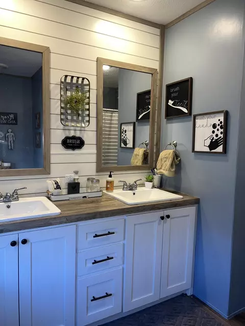 Bath - 170 Patsy Rd, Irvine, KY 40336 photo 2 of 3