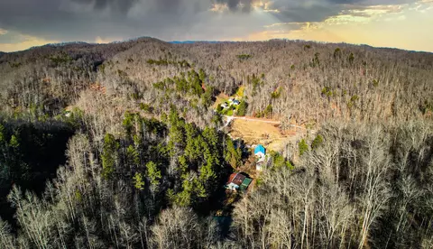 2006 Reed Branch Rd, Manchester, KY 40962
