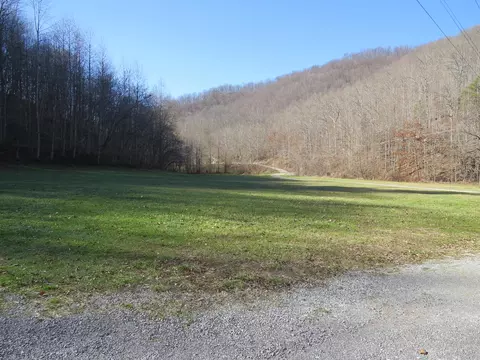 784 Clan House Rd, Hinkle, KY 40953