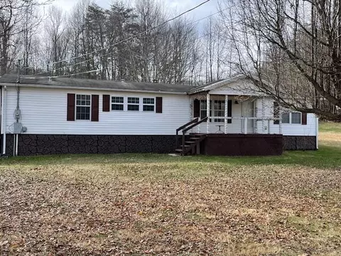1179 Dean Hundley Rd, East Bernstadt, KY 40729