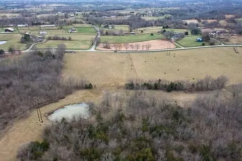 7349 Mccowans Ferry Rd, Versailles, KY 40383