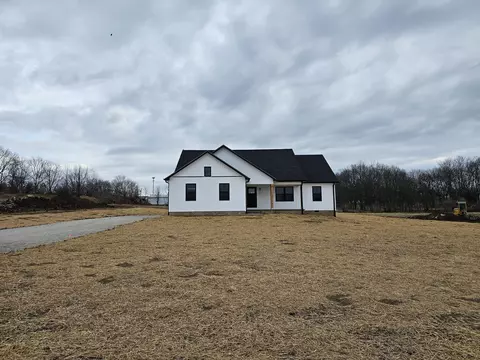 132 Gracelynn Cir, Harrodsburg, KY 40330