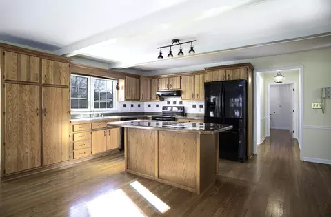 Kitchen - 221 Eagle Dr, Versailles, KY 40383 photo 1 of 2