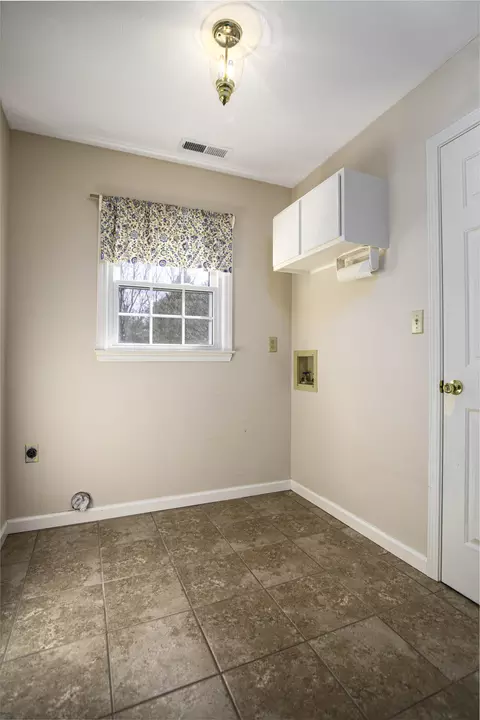 Other - 221 Eagle Dr, Versailles, KY 40383 photo 7 of 8