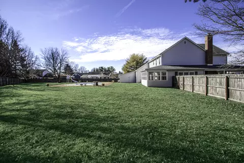 Exterior - 221 Eagle Dr, Versailles, KY 40383 photo 4 of 5