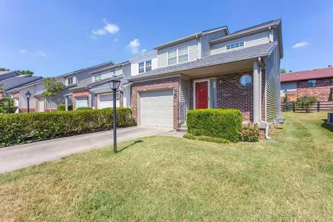 3033 Wavecrest Way, Lexington, KY 40509