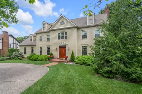 2345 The Woods Ln, Lexington, KY 40502