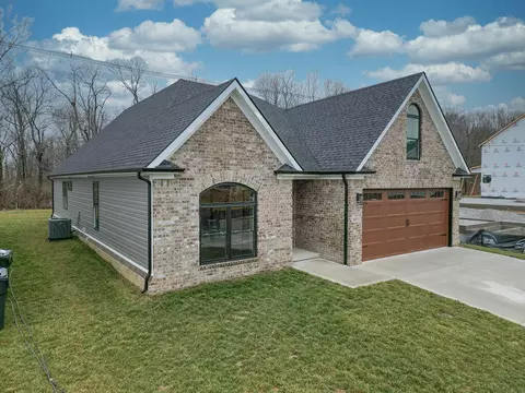 1100 Squirrel Nest Ln, Lexington, KY 40509