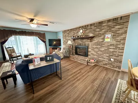 Living - 159 Privett Rd, Strunk, KY 42649 photo 1 of 6